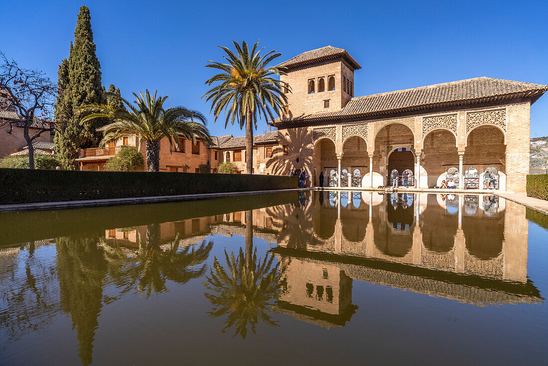 Der Partal Palast, Welterbe Alhambra in Granada, Andalusien, Spanien  
