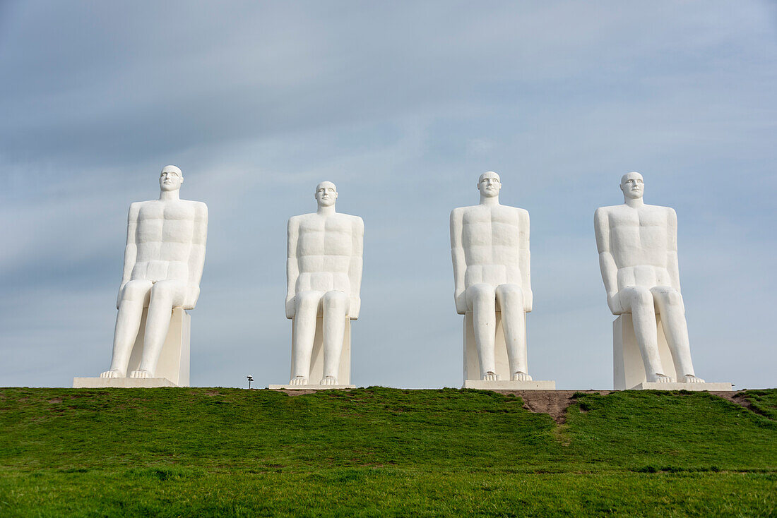 Mennesket ved Havet, The Man by the Sea, nine meter high sculptural group by Svend Wiig Hansen, Esbjerg Harbour, Syddanmark, Denmark