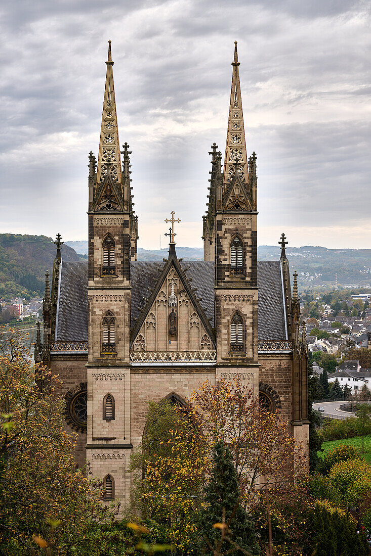Aussichtspunkt Heiliger Franziskus; Blick auf die Apollinariskirche, Remagen, Rheinland-Pfalz, Deutschland