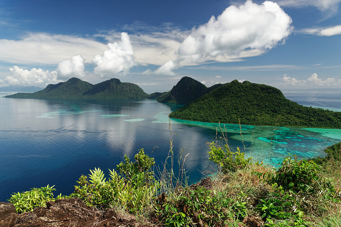 Island dream: Bohidulong off Semporna, Borneo, Sabah, Malaysia.