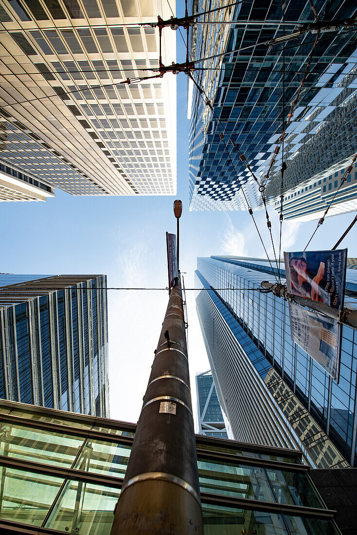 Wide angle street scene in downtown San Francsico.