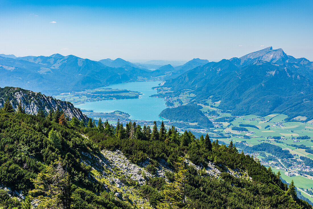 View from Hainzen to the Katergebirge, the Ischler Tal, the Wolfgangsee and the Schafberg, Salzkammergut, Upper Austria, Austria