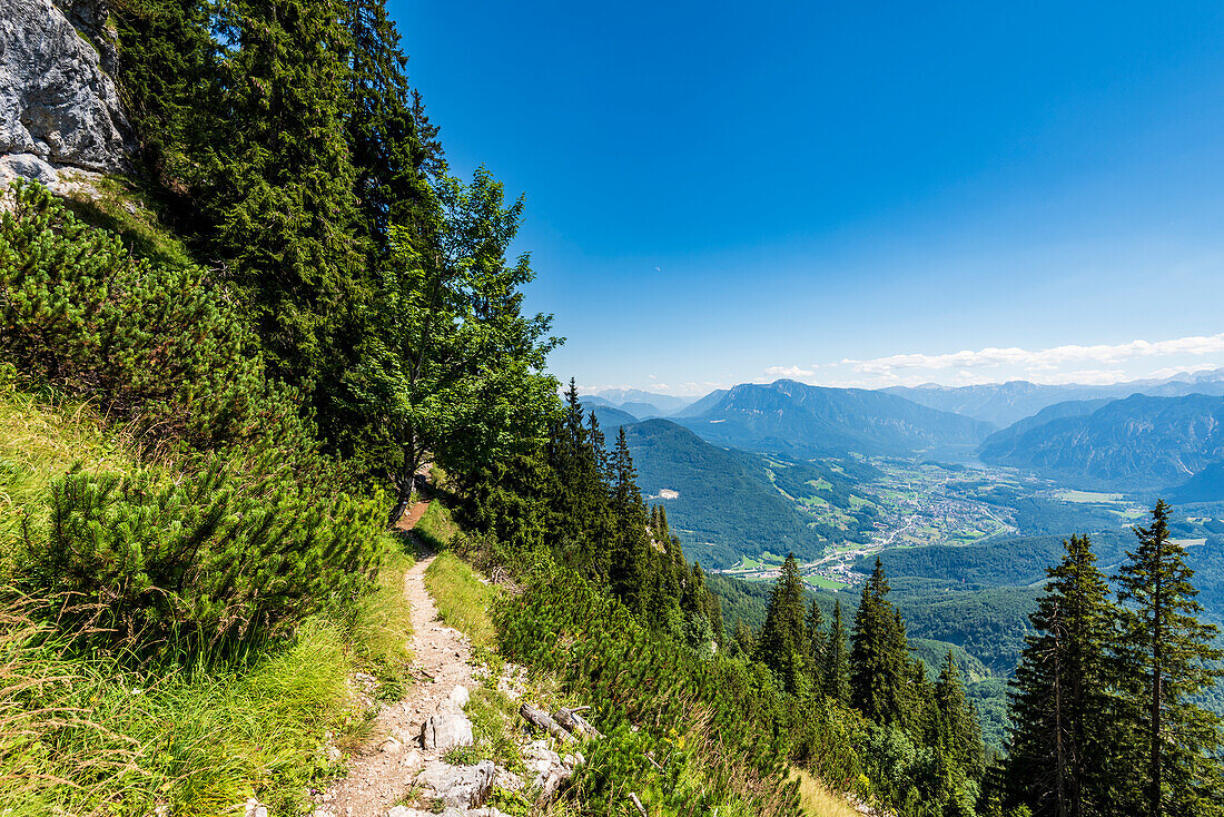 View from the Katrin on Lake Hallstatt and the Dachstein massif, Salzkammergut, Upper Austria, Austria