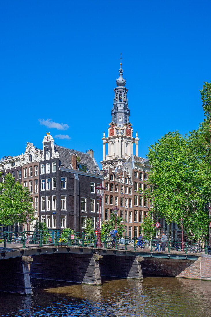 Bridge over the Kloveniersburgwal with the tower of the Zuiderkerk, Amsterdam, Benelux, Benelux countries, North Holland, Noord-Holland, Netherlands