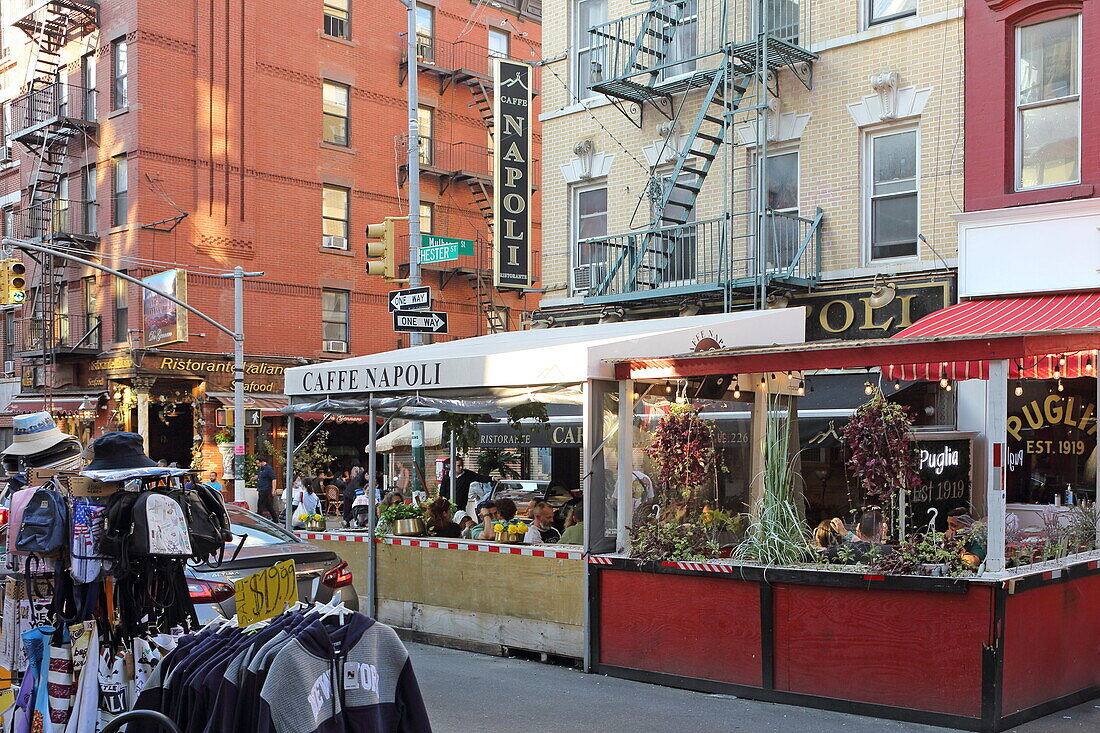 Eckpunkt von Little Italy und Chinatown, Hester Street, Manhattan, New York, New York, USA