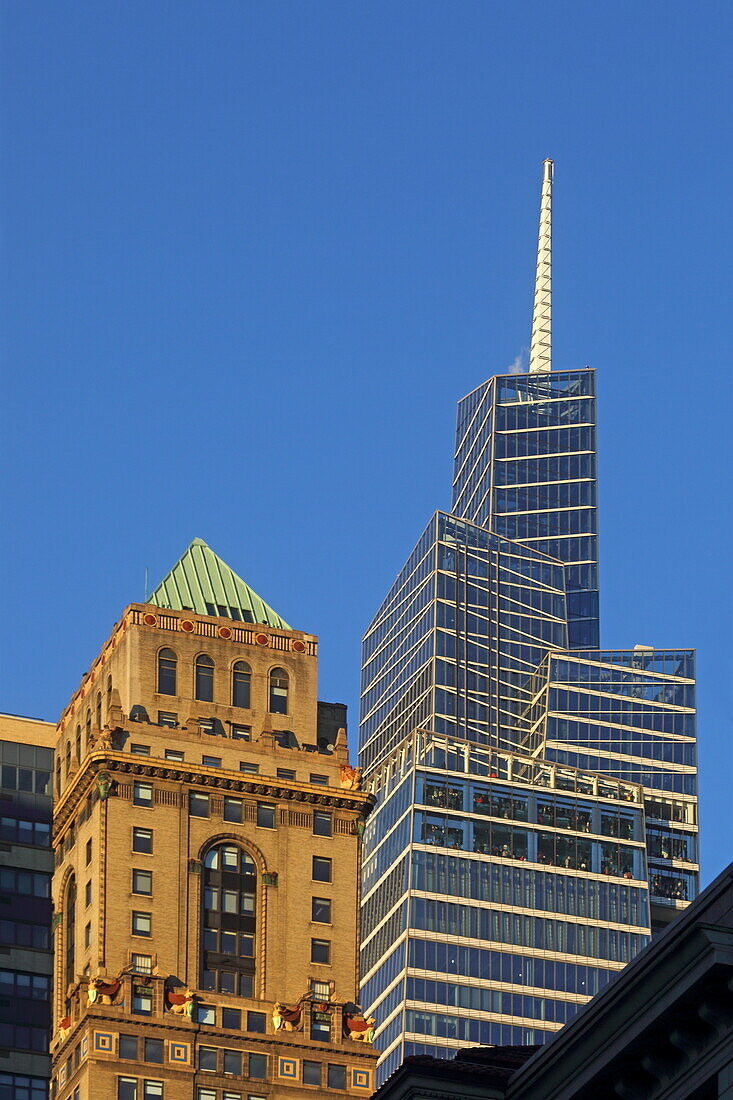 Blick auf Hochhäuser der East Side von Midtown Manhattan mit dem Mercantile Building and One Vanderbilt, New York, New York, USA