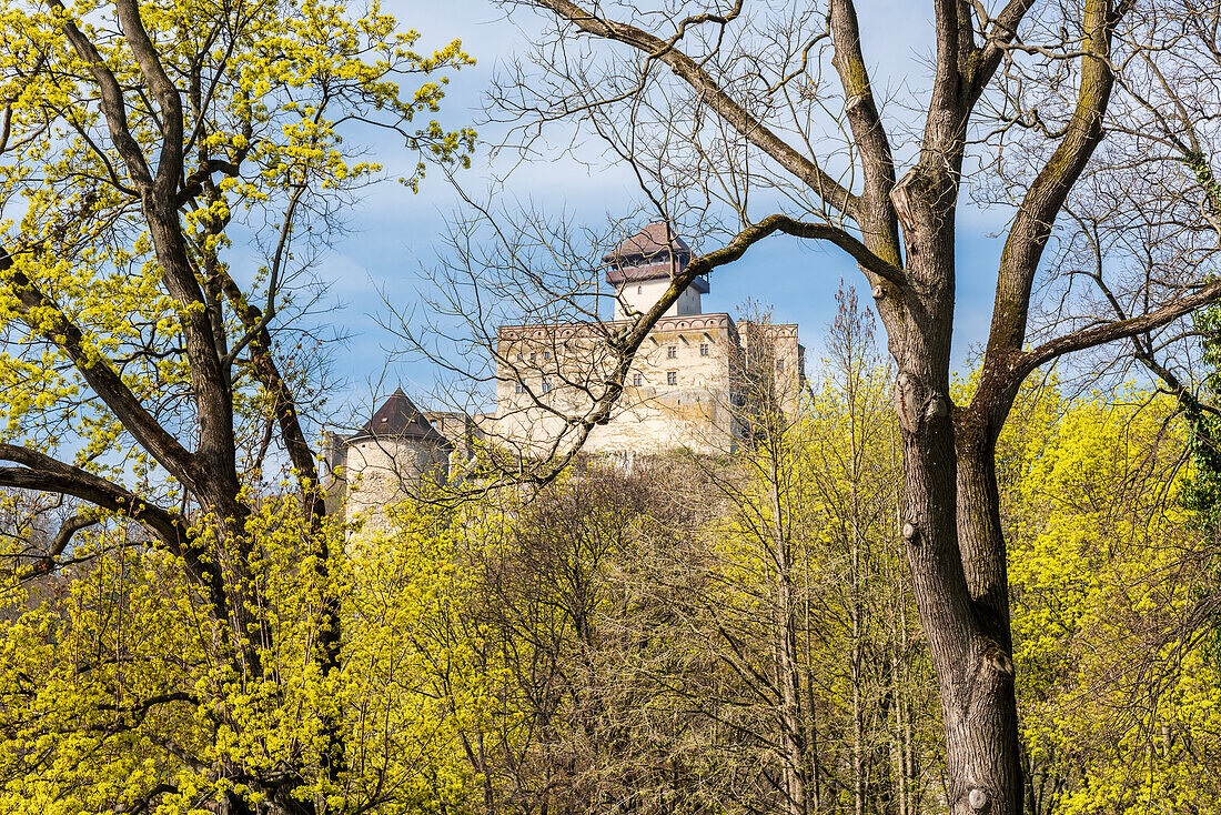 Blick auf die Burg Trencin in Trencin, Westslowakei, Slowakei