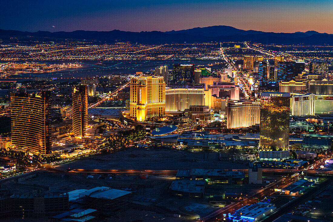 Las Vegas Stadtbild in der Abenddämmerung.