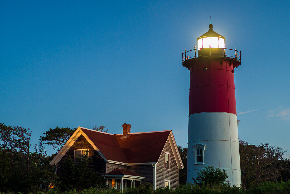 USA, Massachusetts, Cape Cod, Eastham, Nauset Leuchtturm im Morgengrauen