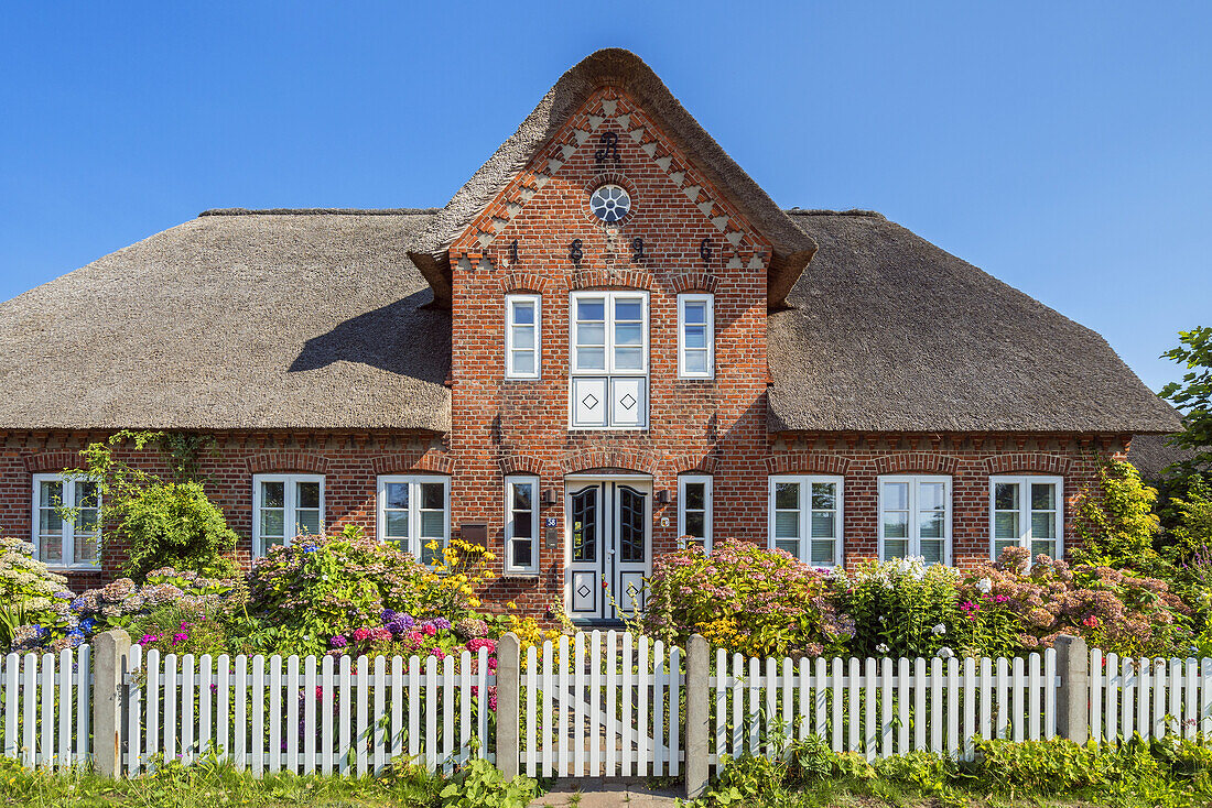 Frisian house in Süderende, Foehr Island, Schleswig-Holstein, Germany