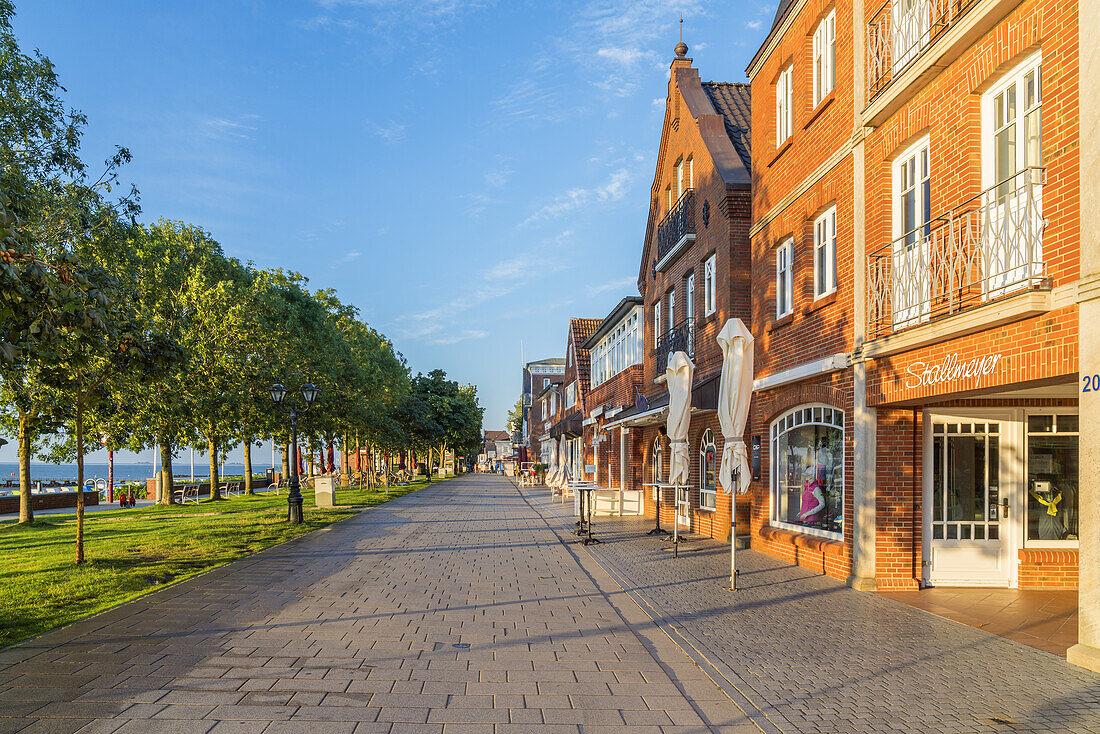 Houses on the promenade, Wyk, Foehr Island, Schleswig-Holstein, Germany