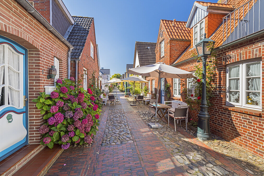 Alley in the old town, Wyk, Foehr Island, Schleswig-Holstein, Germany