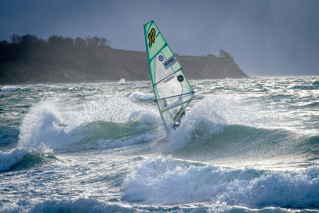 Kiters in front of the steep coast in a storm, Dazendorf, Baltic Sea, Ostholstein, Schleswig-Holstein, Germany