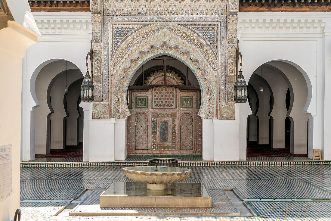 Kairaouine Mosque courtyard, Fez, Kingdom of Morocco, Africa