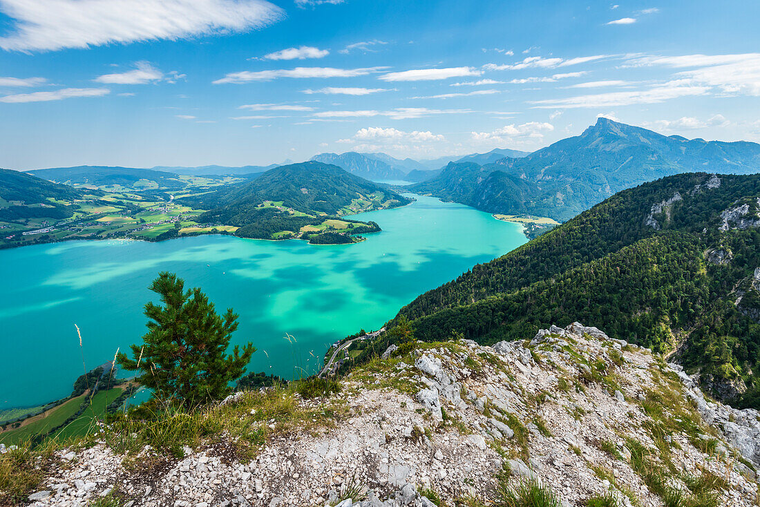 View from the summit of the Drachenwand over the Mondsee to the Schafberg, the Attersee and the Höllengebirge, Salzkammergut, Austria