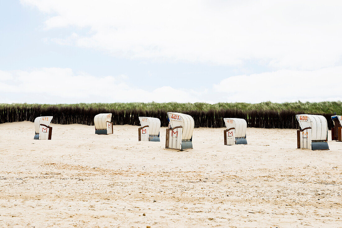 Beach chairs, Duhnen, Cuxhaven, North Sea, Lower Saxony, Germany