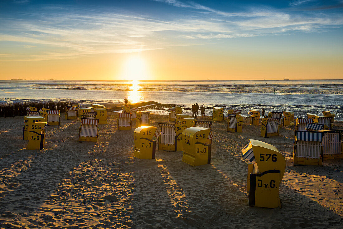 Beach chairs, sunset, Duhnen, Cuxhaven, North Sea, Lower Saxony, Germany