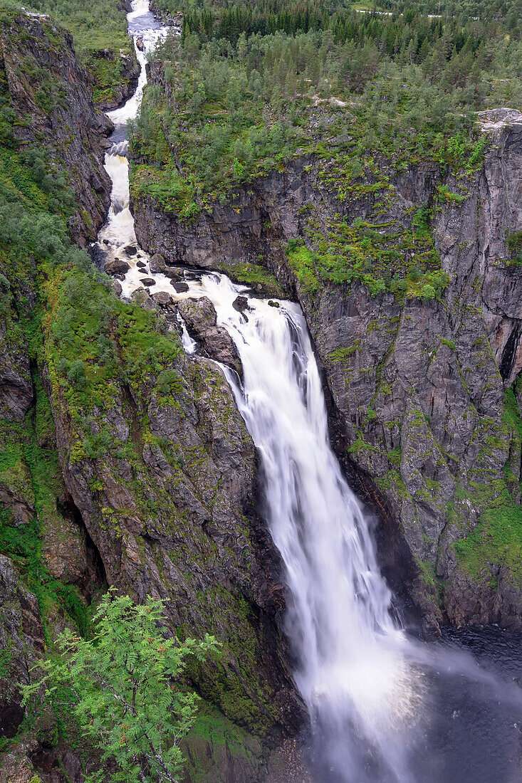 Hoher Wasserfall in Norwegen