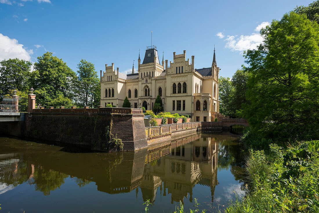 Moated castle and park, Evenburg Castle, Leer, East Frisia, Lower Saxony, Germany