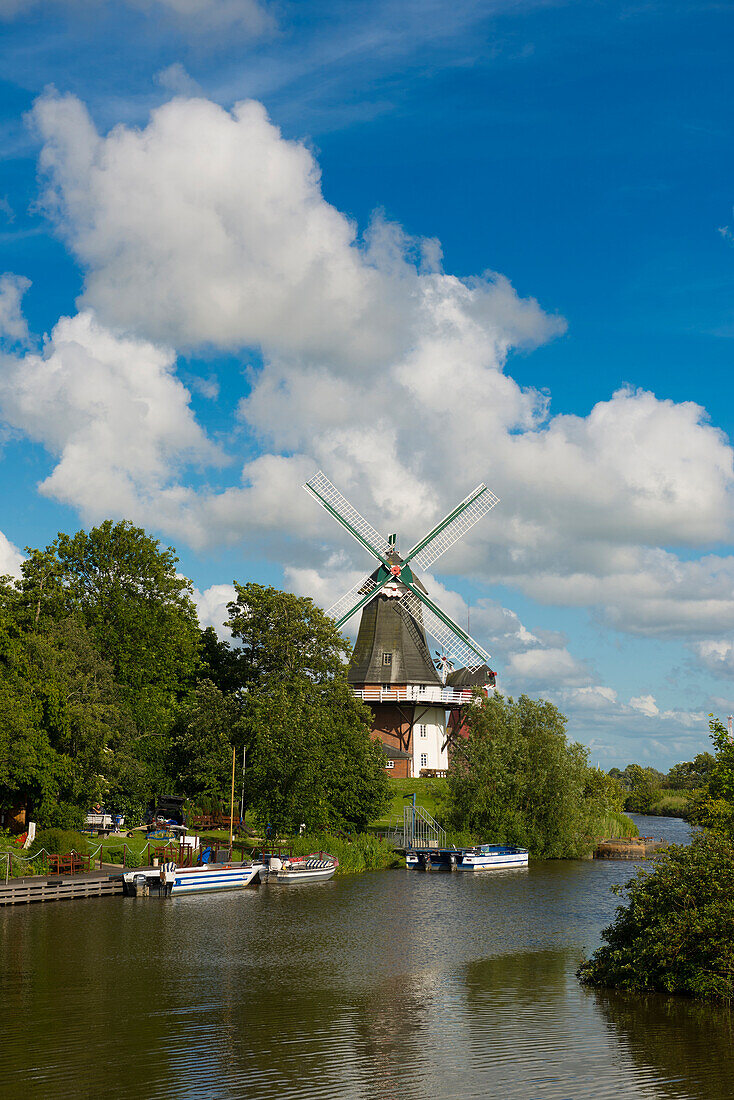 Windmill, Greetsiel, East Friesland, Lower Saxony, North Sea, Germany