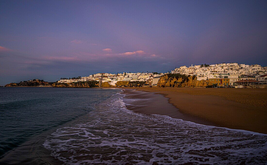 Albufeira im Morgenlicht, Algarve, Portugal