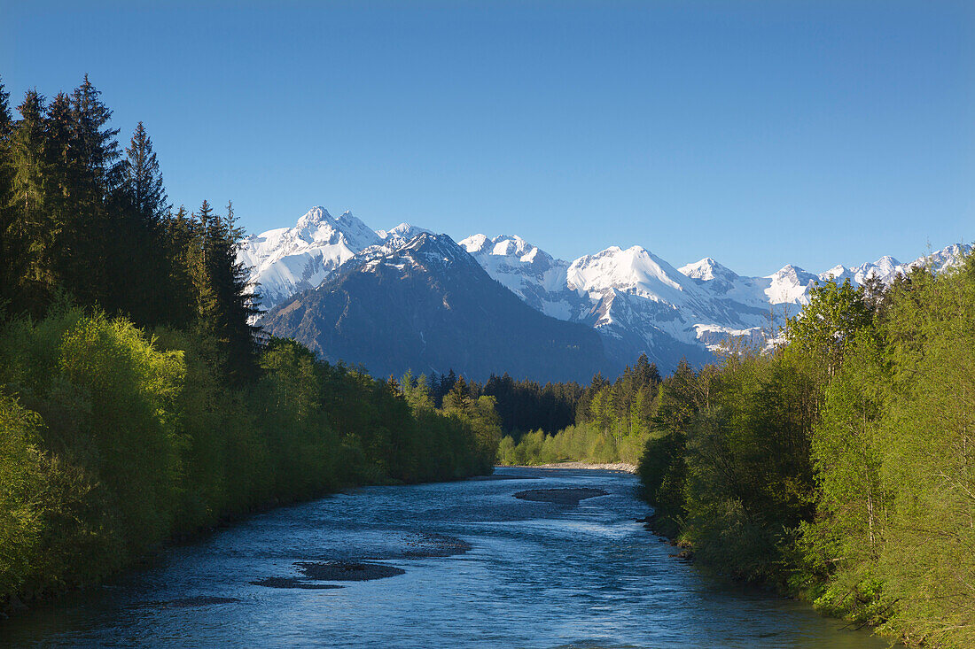 View over the Iller to the Allgäu Alps, near Fischen, Allgäu, Bavaria, Germany