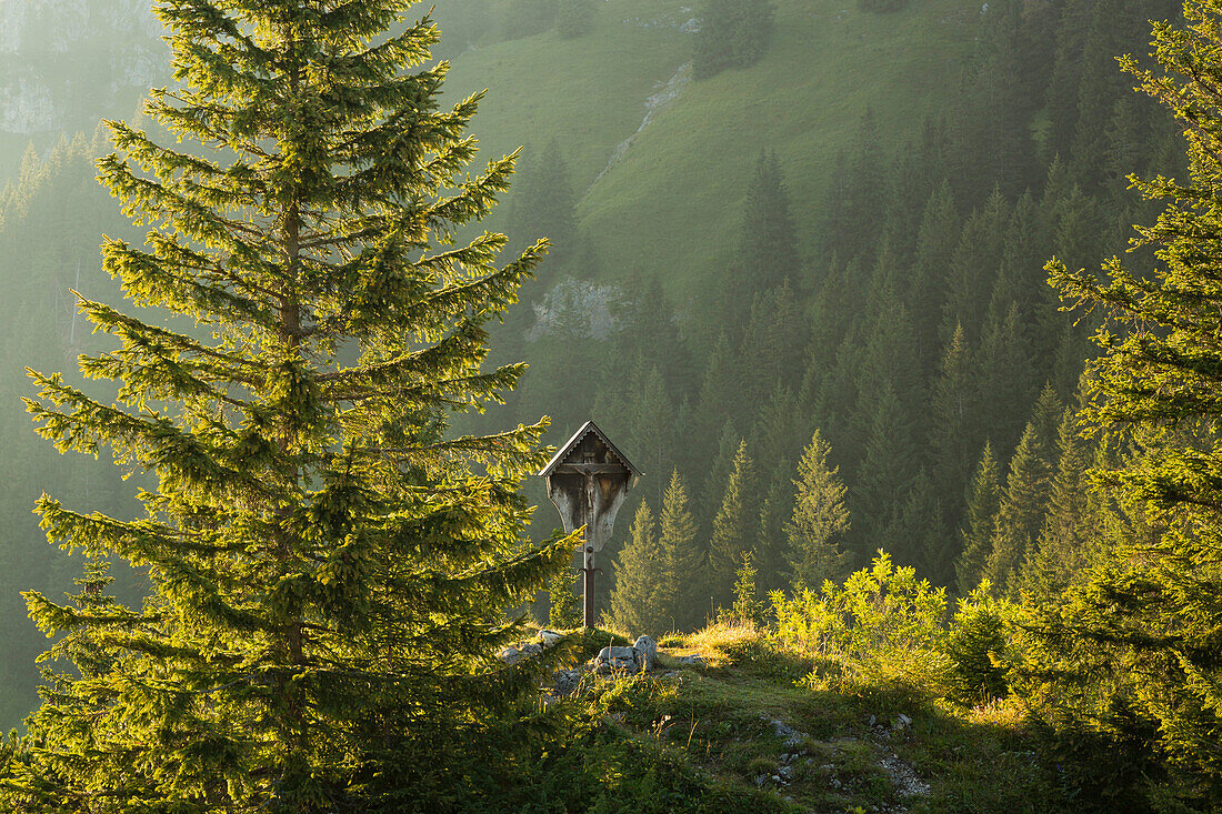 Marterl am Pürschling, Ammergau Alps, Bavaria, Germany