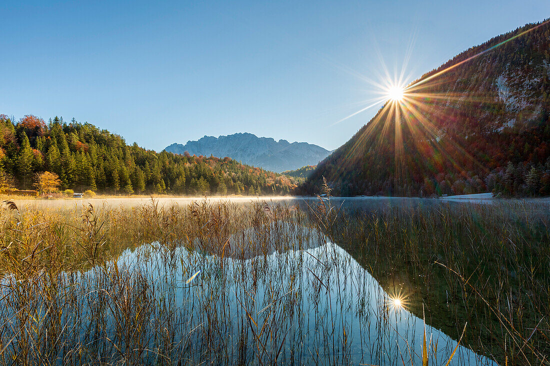 Ferchensee, view to the Karwendel, near Mittenwald, Wetterstein Mountains, Bavaria, Germany