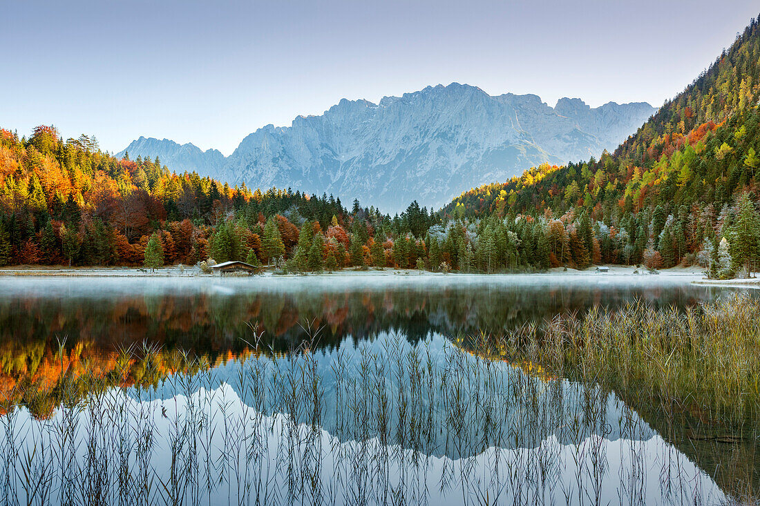 Ferchensee, view to the Karwendel, near Mittenwald, Wetterstein Mountains, Bavaria, Germany