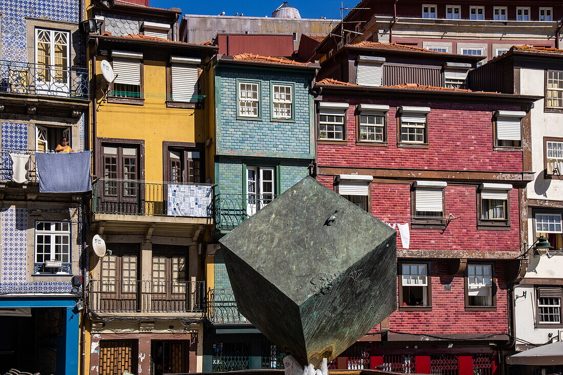Bunte Gebäude in der Altstadt von Ribeira und im historischen Zentrum, Porto, Porto, Portugal, Europa