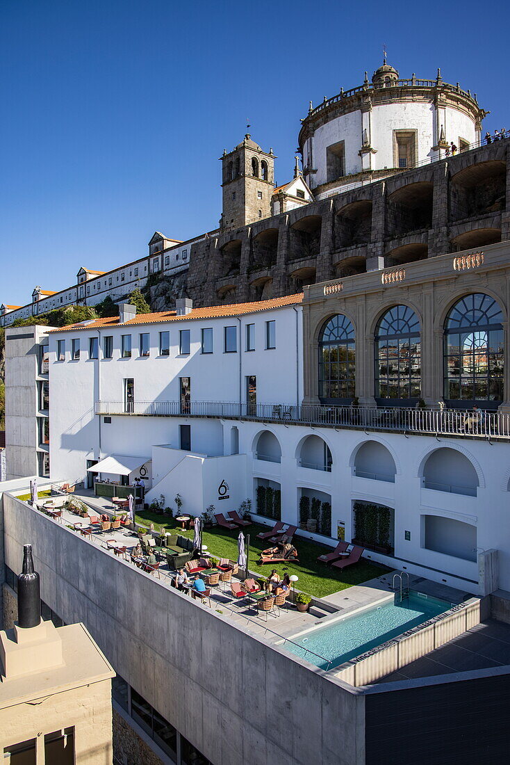 Sky Bar Terraza Ponte 6 and pool of Hotel Vincci Ponte de Ferro, Vila Nova de Gaia, Porto, Portugal, Europe