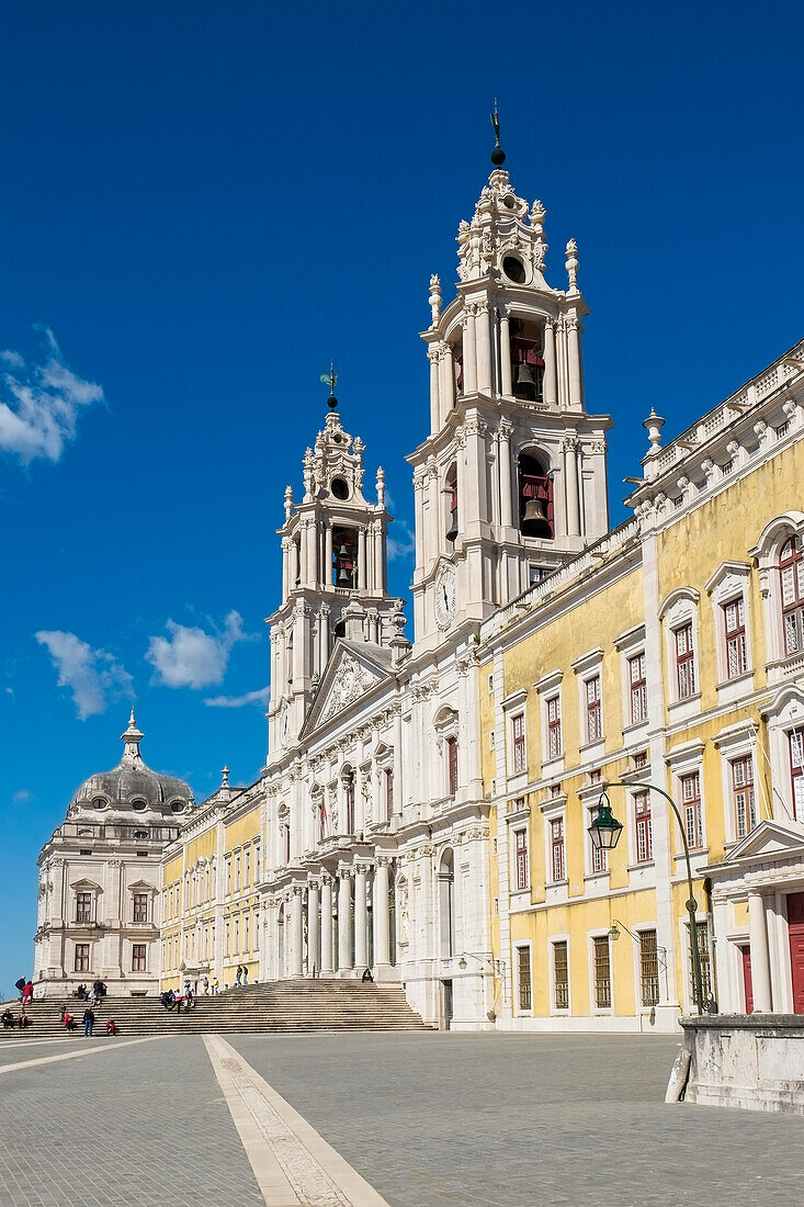 Portugal, Marfra, Altstädter Ring mit Mafra-Palast
