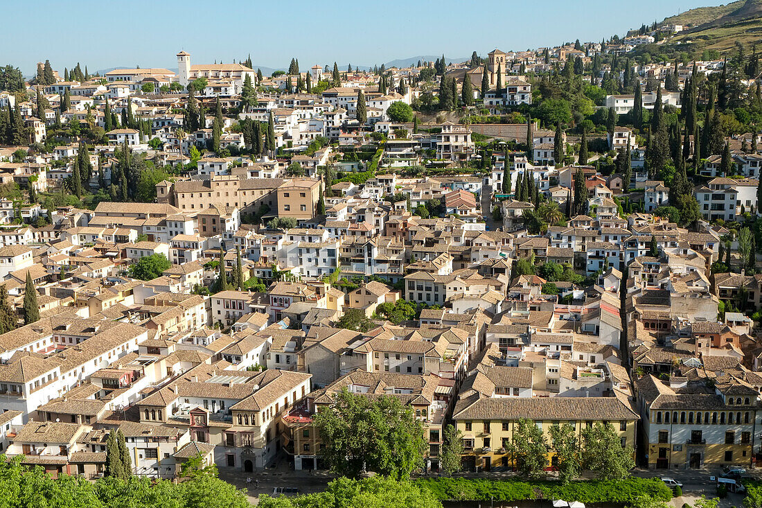 Spanien, Granada, Altstadt mit maurischer Architektur