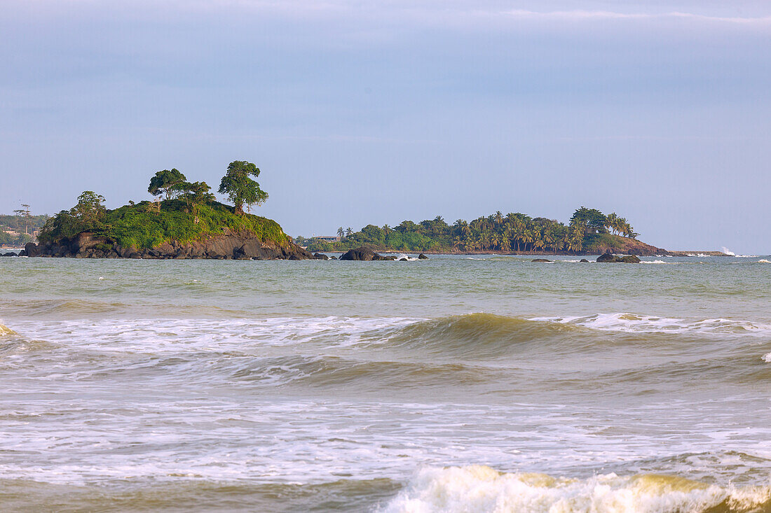 Bobowasi Island vor Axim an der Goldküste in der Western Region im Westen von Ghana in Westafrika