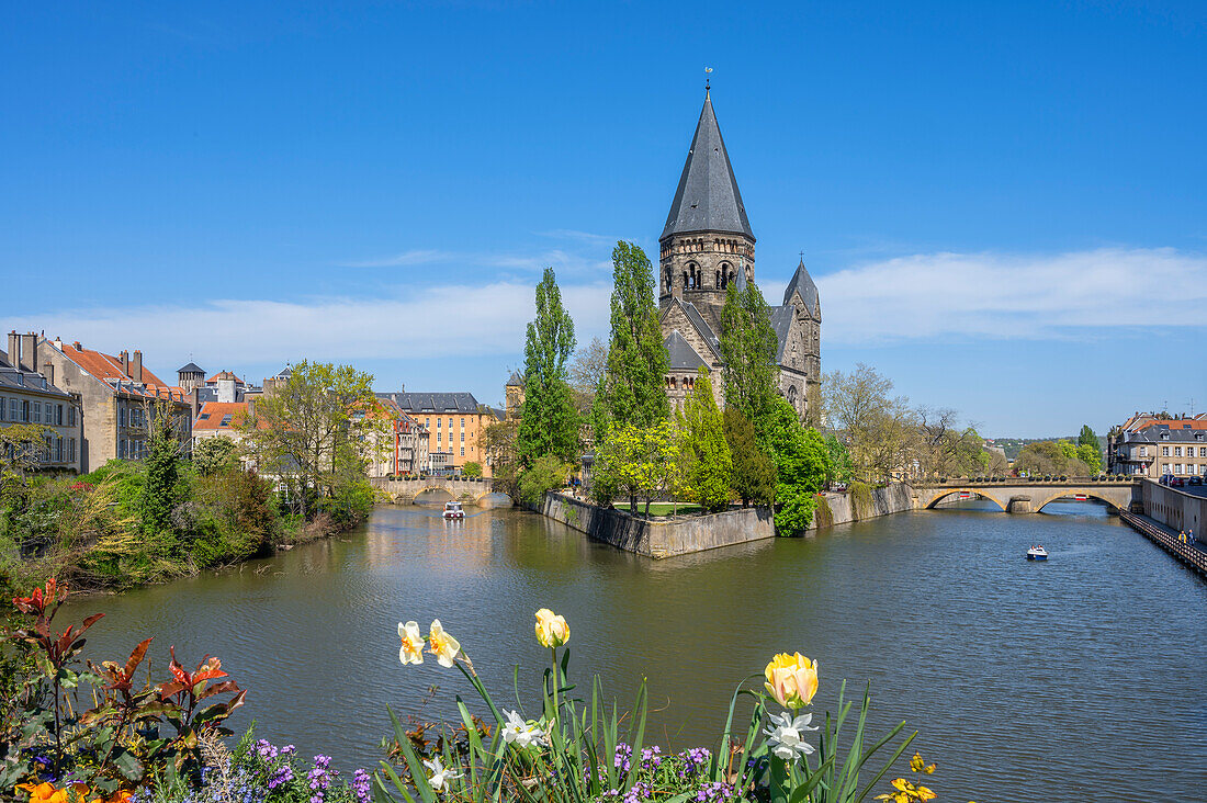 Mosel mit Temple Neuf in Metz, Moselle, Lothringen, Grand Est, Frankreich