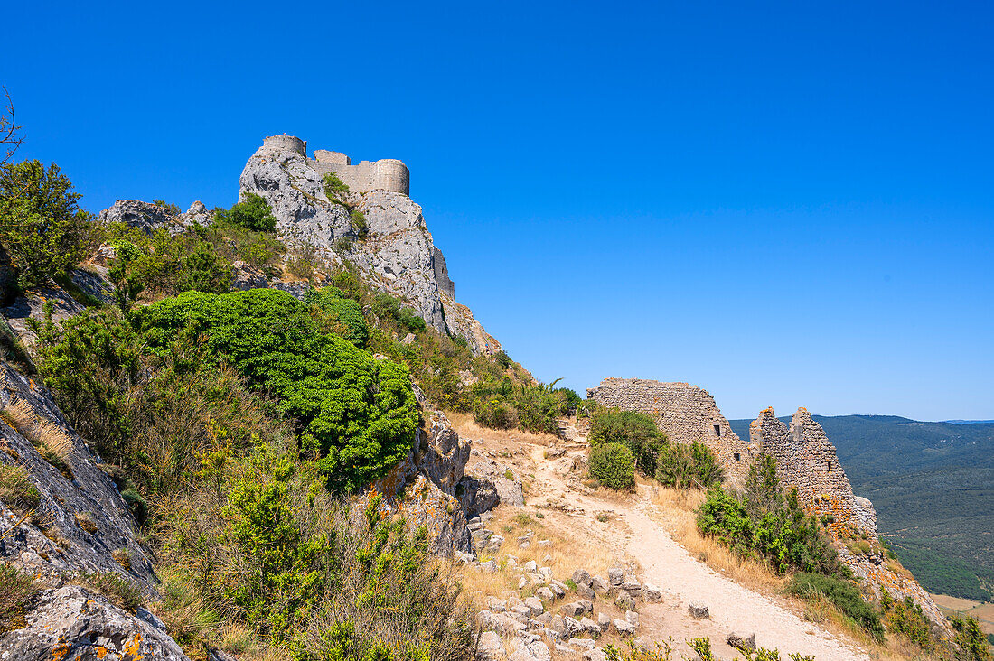 Cathar Castle of Peyrepertuse, Duilhac-sous-Peyrepertuse, Narbonne, Aude, Languedoc-Roussillon, Occitanie, Languedoc-Roussillon-Midi-Pyrénées, France