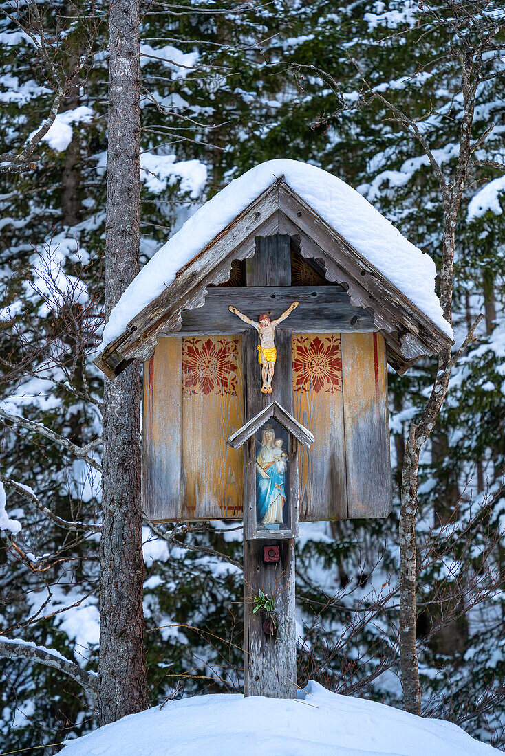 Wayside cross in winter, Jachenau, Upper Bavaria, Bavaria, Germany