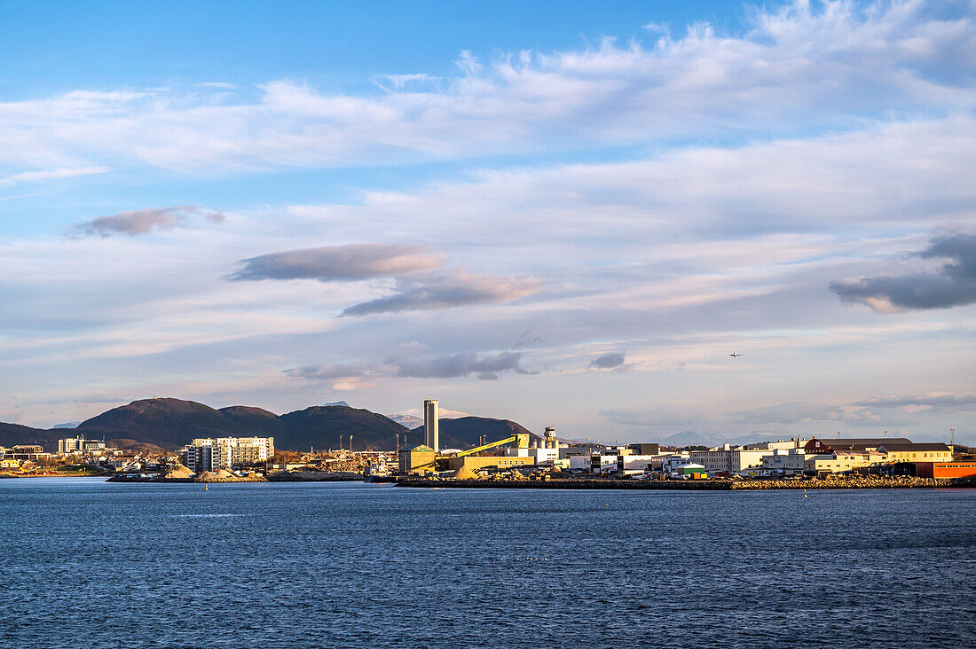 Einfahrt in den Hafen von Bodö, Bodø, Nordland, Norwegen, Europa