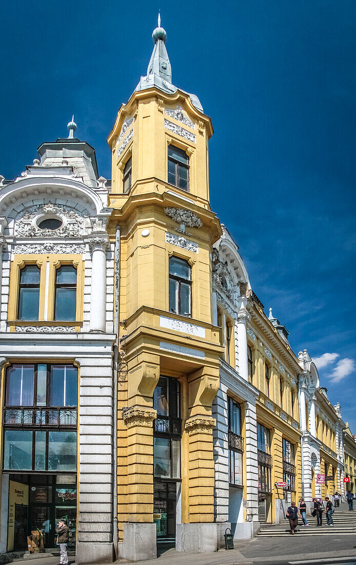 Haus aus der Jahrhundertwende in der Fußgängerzone von Veszprém, Landkreis Veszprém, Ungarn