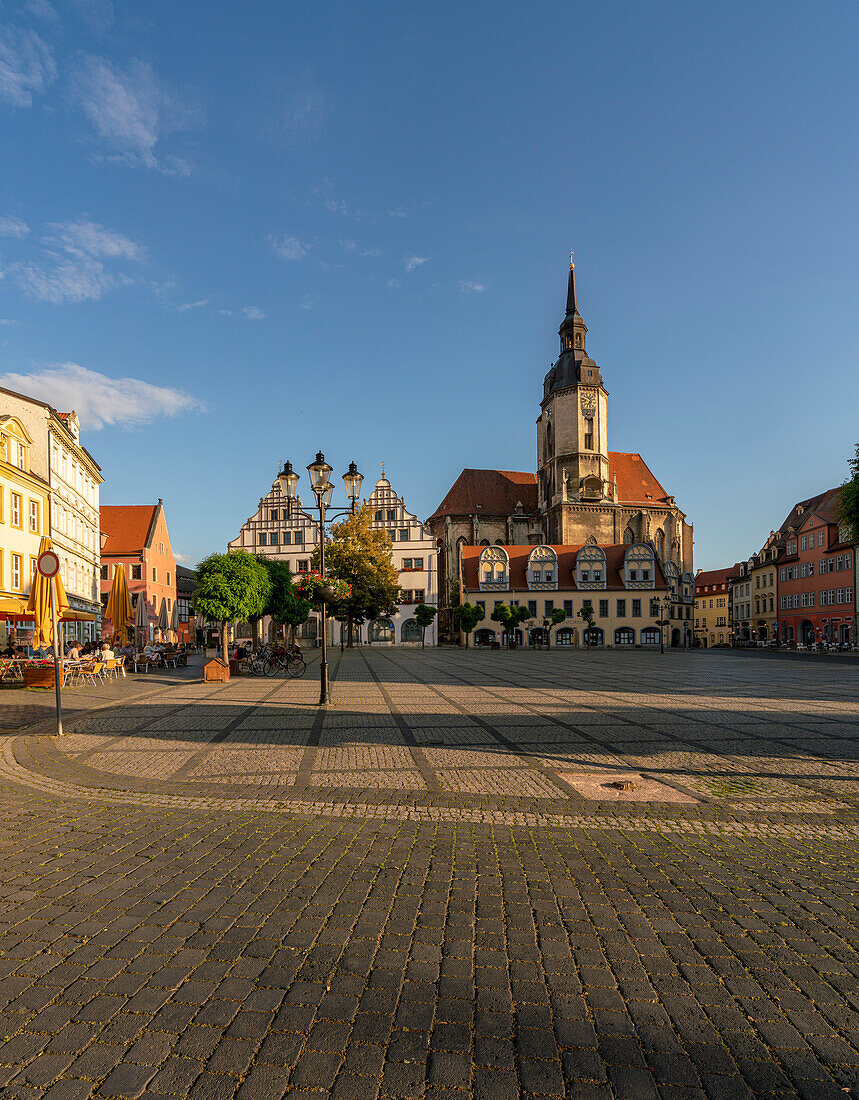 Die Wenzelkirche am Marktplatz in Naumburg/Saale an der Straße der Romanik, Burgenlandkreis, Sachsen-Anhalt, Deutschland