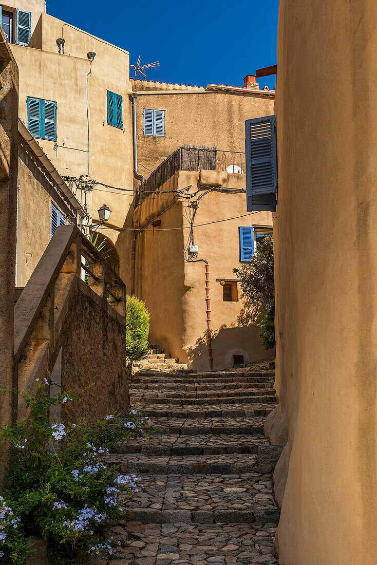 Mittelalterliches Bergdorf an der Küste, Pigna, bei LÎle-Rousse, Balagne, Département Haute-Corse, Korsika, Mittelmeer, Frankreich