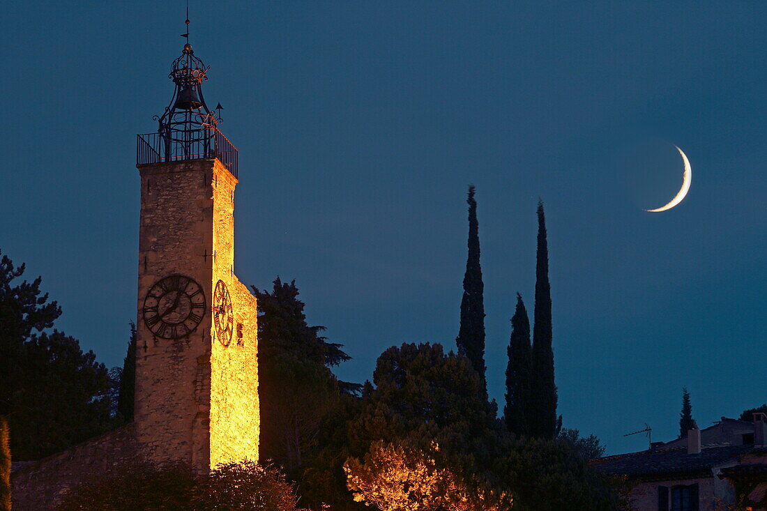 Altstadt und Burg bei Nacht, Vaison-la-Romaine, Vaucluse, Provence-Alpes-Côte d'Azur, Frankreich