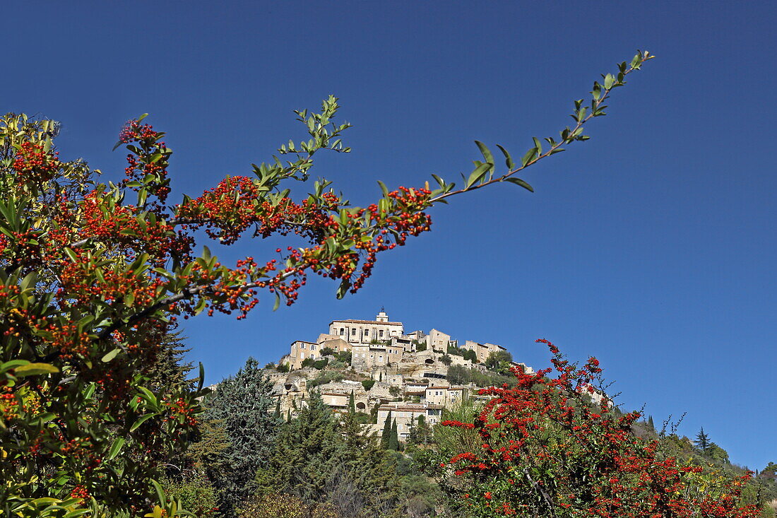 Blick auf Gordes, Vaucluse, Provence-Alpes-Côte d'Azur, Frankreich