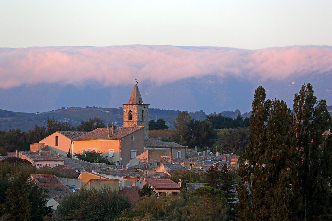 The village of Roaix in the evening light, Vaucluse, Provence-Alpes-Côte d'Azur, France