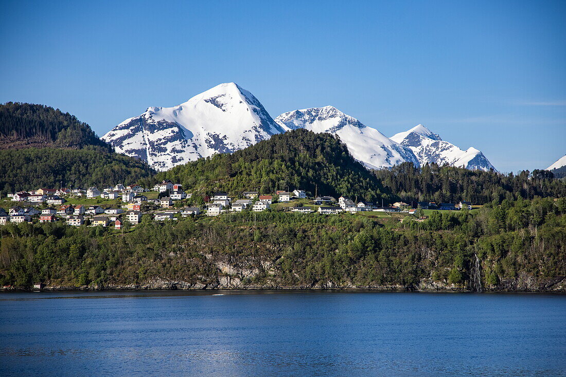 Town of Stranda against a mountain backdrop, Stranda, Møre og Romsdal, Norway, Europe