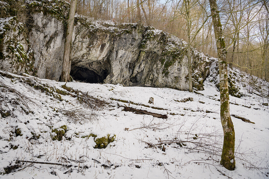 Hohlenstein Höhle, UNESCO Welterbe 'Höhlen und Eiszeitkunst der Schwäbischen Alb', Lonetal, Schwäbische Alb, Baden-Württemberg, Deutschland