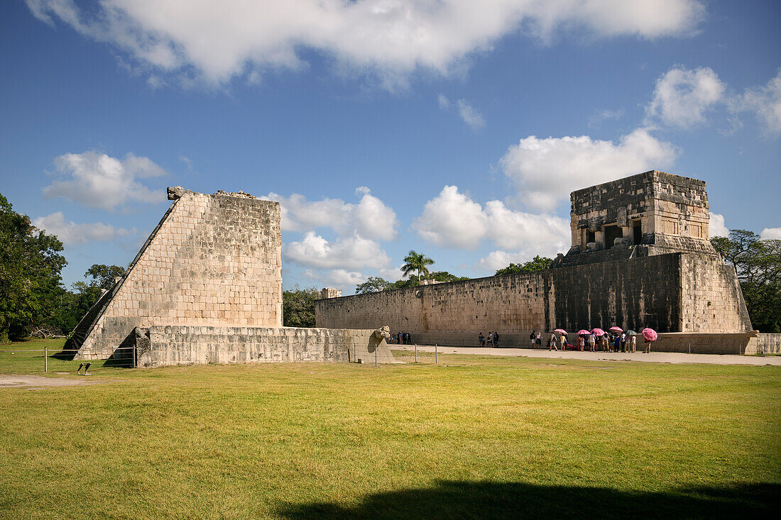 Ball game arena &quot;Gran Juego de Pelota&quot; in the ruined city of Chichén-Itzá, Yucatán, Mexico, North America, Latin America, UNESCO World Heritage