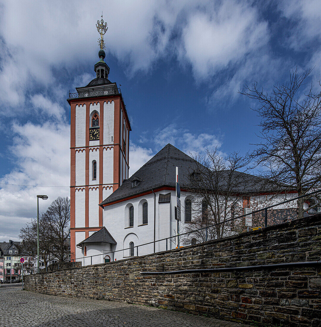 Nikolaikirche with the landmark of the city of Siegen, the &quot;Kronchen&quot;, old town of Siegen, North Rhine-Westphalia, Germany