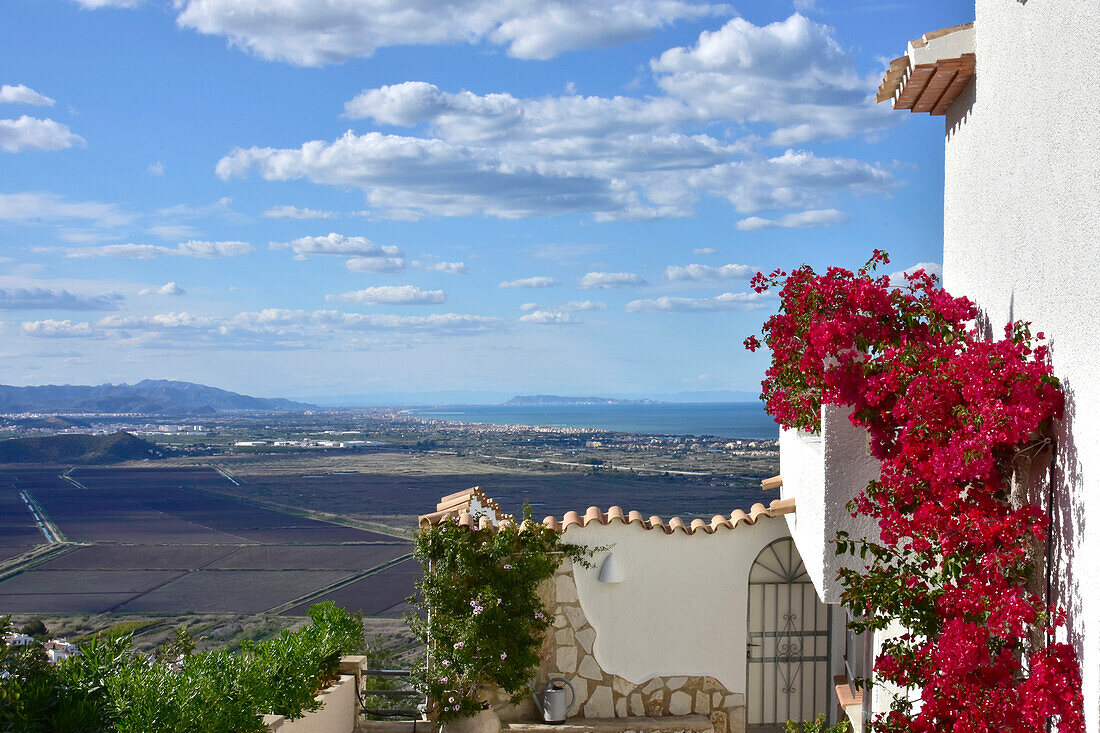 Blick auf Küste der Costa Blanca, mit der Bucht von Valencia, Spanien