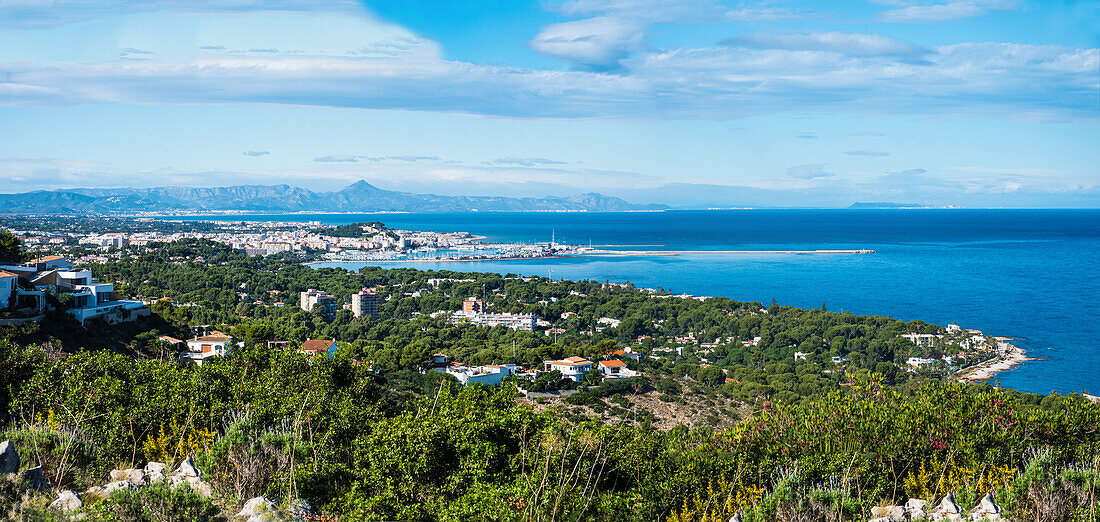 Denia, Costa Blanca, Blick vom Cabo San Antonio auf Stadt und die Bucht von Valencia, Spanien